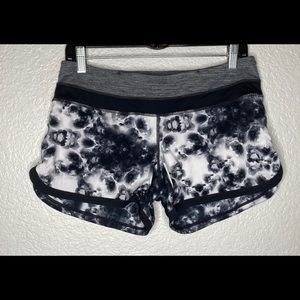 Lululemon RARE  Black Roses Groovy running shorts